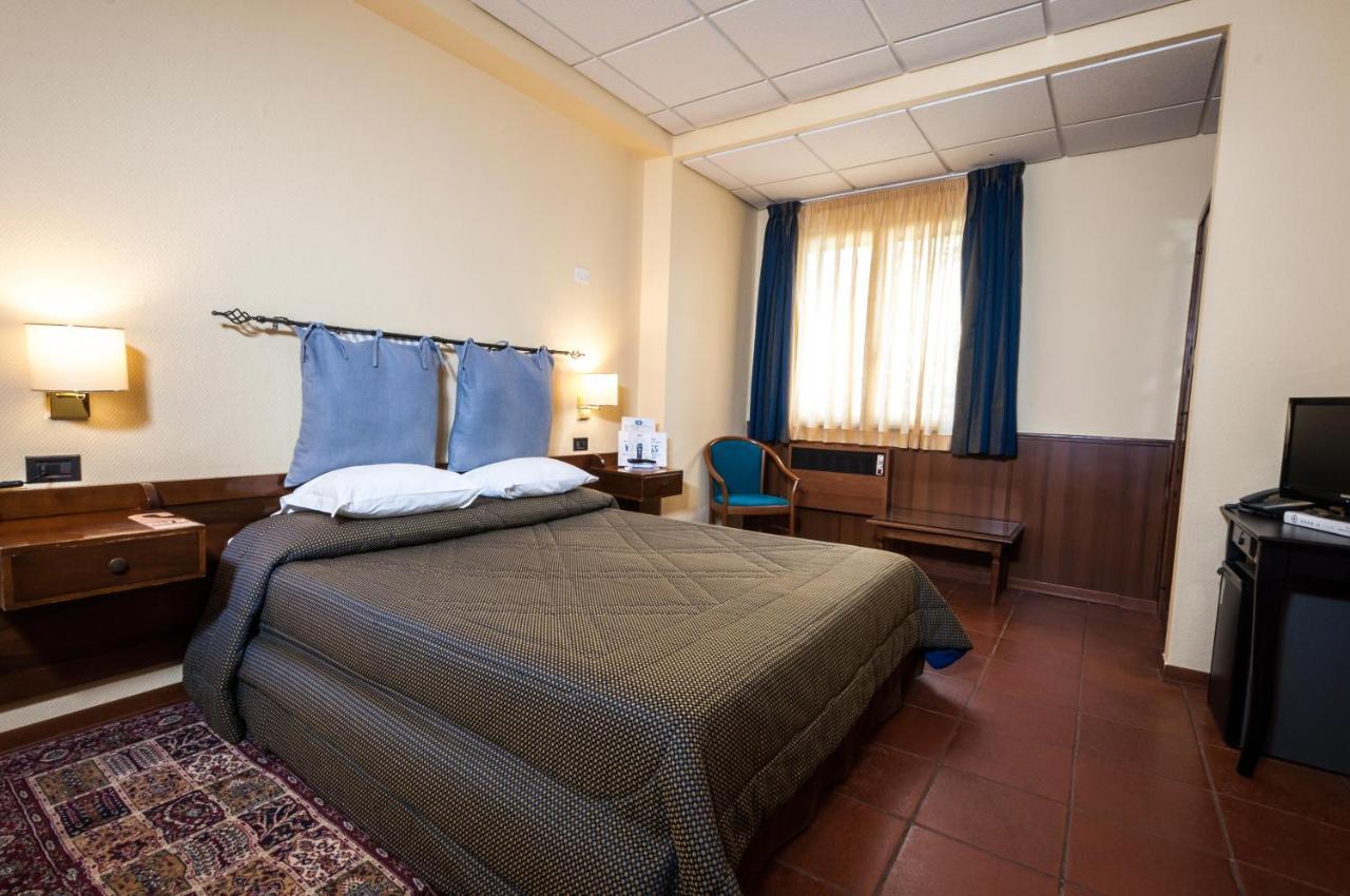 Corsaro Etna Hotel&Spa Nicolosi Bagian luar foto